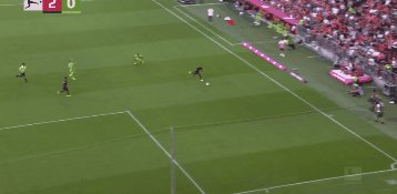 1660520039856009842.gif 拜仁.gif